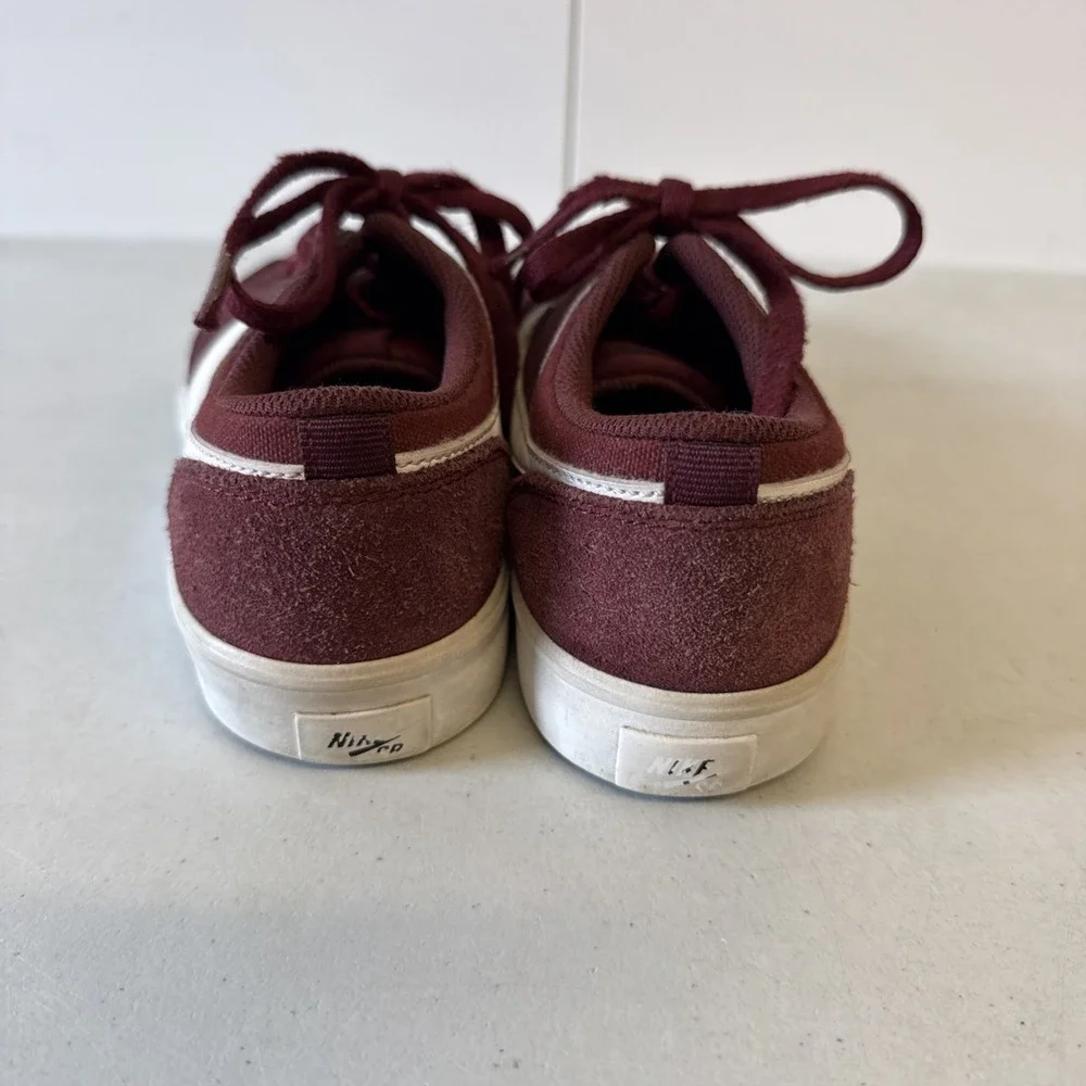 Nike Boys SB Portmore II Maroon Suede Skate Sneakers 905208-600 Size 4Y
